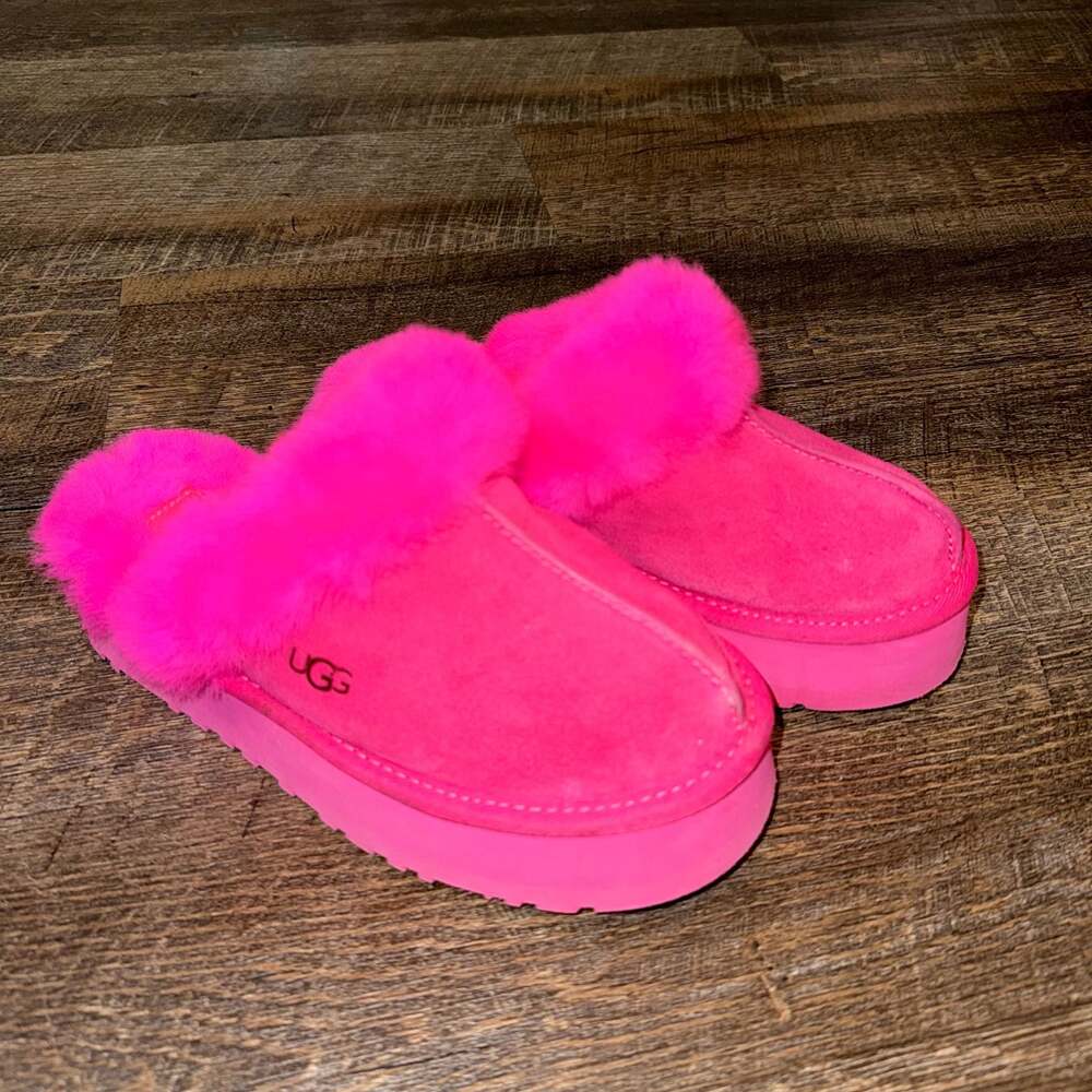 UGG Disquette Platform Suede Fur Slippers Taffy Pink size 6